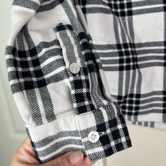 FOREVER 21 Women Off -White & Black Regular Fit Checked Casual Fit Size M # 704 - Picture 7 of 12